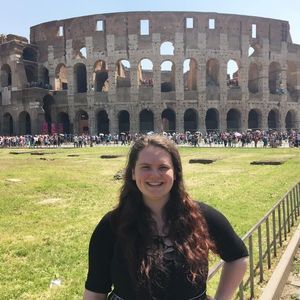 Meet your Posher, Élyane